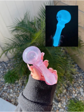 Load image into Gallery viewer, Mini Pink / Purple Glow In The Dark Glass Pipe
